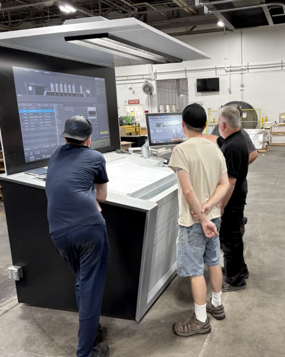 operator training mekes graphic machinery